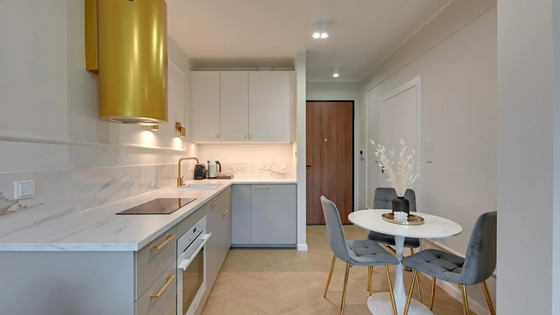 Triapart Apartment Between The Rivers, Kids Play & Gym Gdansk